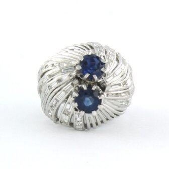 14k white gold cocktail ring with sapphire and diamant tot. 0,50ct - F/G - VS/SI - size 14 (44)44)