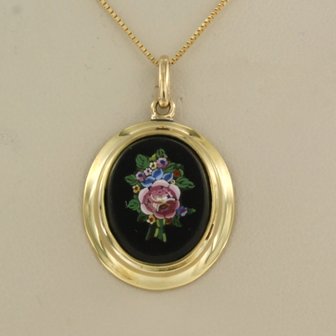 18k gouden collier met hanger met onyx en micro mozaiek in een vorm van een bloem