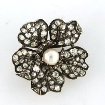 14k goud met zilver broche bezet met parel en Bolsjewiek en roos diamanten
