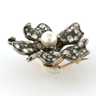 14k goud met zilver broche bezet met parel en Bolsjewiek en roos diamanten