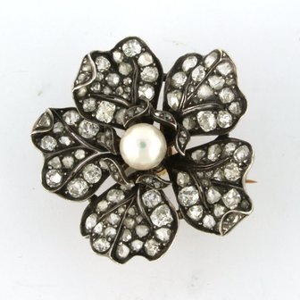 14k goud met zilver broche bezet met parel en Bolsjewiek en roos diamanten