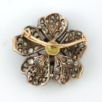 14k goud met zilver broche bezet met parel en Bolsjewiek en roos diamanten
