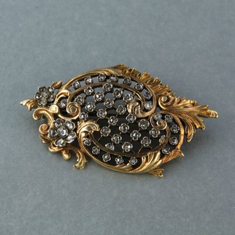 Gold and silver brooch set with rose cut diamond 0.20ct