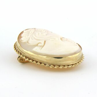 9k gold cameo brooch