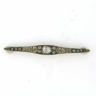 Gold and silver brooch set with rose cut diamonds. 0.60ct