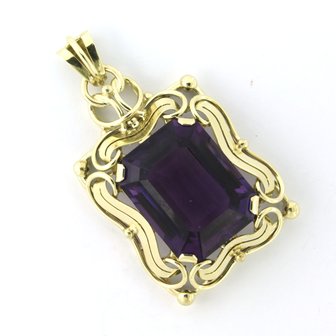 14 kt yellow gold pendant with amethyst