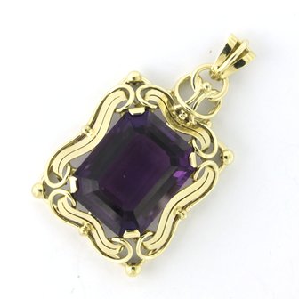 14 kt yellow gold pendant with amethyst