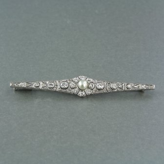 14k white gold brooch with pearl and diamond 0.70 ct