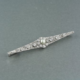 14k white gold brooch with pearl and diamond 0.70 ct