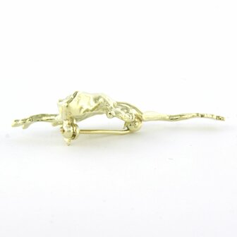 14k yellow gold brooch in the shape of a frog