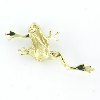 14k yellow gold brooch in the shape of a frog