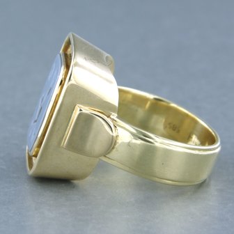 14 kt yellow gold ring set with layer stone - rm 19 (60)