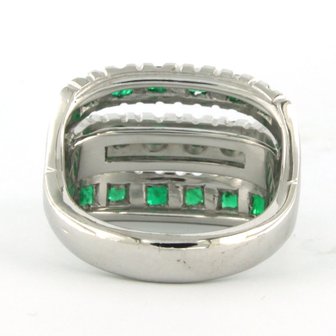 18k wit gouden ring bezet met carre geslepen smaragd tot. 3,50ct - rm 17,5 (55)