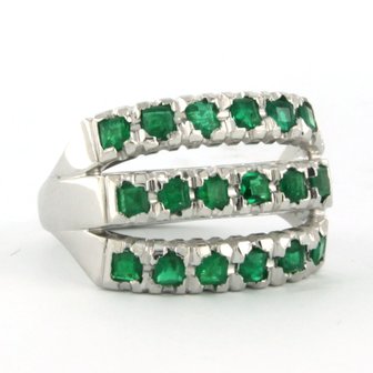 18 kt white gold ring set with a square-cut emerald tot. 3.50ct - rm 17.5 (55)