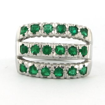 18k wit gouden ring bezet met carre geslepen smaragd tot. 3,50ct - rm 17,5 (55)