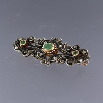 18k gold with Z1 silver brooch with emerald and diamond