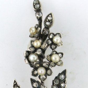 14k gold with silver brooch with pearl and diamond