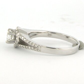 14 kt white gold ring set with brilliant cut diamonds. 0.66ct