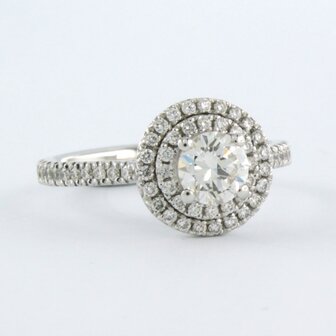 14k witgouden ring bezet met centraal een briljant geslepen diamant 0,61ct en briljant geslepen diamanten 0,39ct