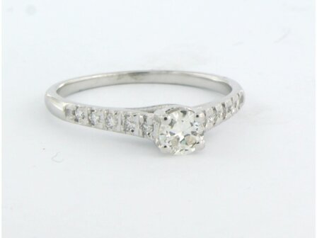 18k wit gouden ring bezet met briljant geslepen diamant tot. 0,46ct - rm 17,5(55)
