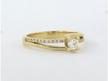 18 kt yellow gold ring set with brilliant cut diamonds. 0.30ct - rm 17.5 (55)