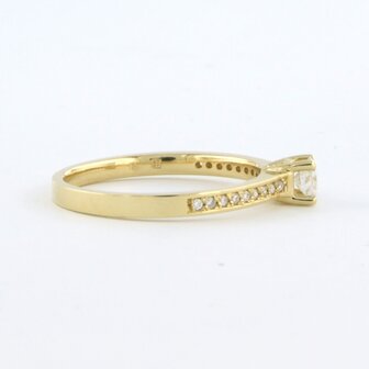 18k geel gouden ring bezet met briljant geslepen diamant 0.29 ct en briljant geslepen diamanten 0.10 ct