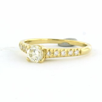 18k geel gouden ring bezet met briljant geslepen diamanten 0,42ct/0,14ct - rm 17.5 (55)