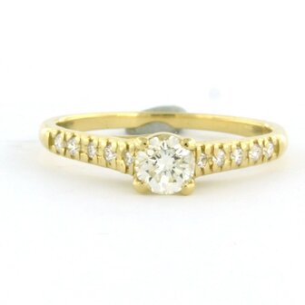 18 kt yellow gold ring set with brilliant cut diamonds 0.42 ct/0.14 ct - rm 17.5 (55)