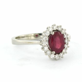 18K WHITE GOLD ENTOURAGE RING WITH RUBY 1.27 CT AND BRILLIANT CUT DIAMOND 0.28 CT