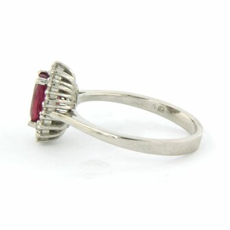 18K WHITE GOLD ENTOURAGE RING WITH RUBY 1.27 CT AND BRILLIANT CUT DIAMOND 0.28 CT