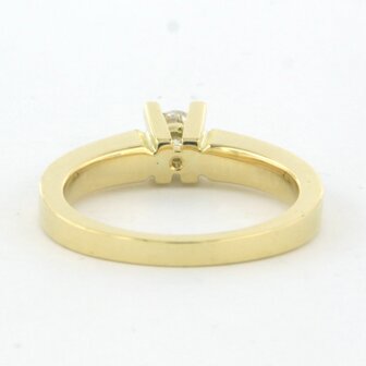 18k geel gouden ring bezet met briljant geslepen diamant 0,23ct en briljant geslepen diamanten 0.10 ct