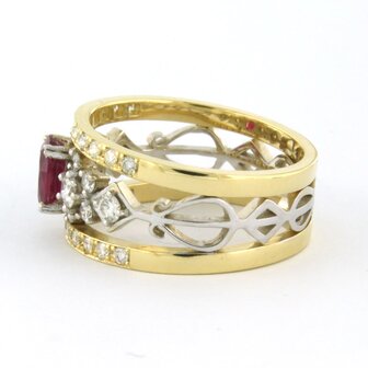 18 kt bicolour gold ring with central ruby and brilliant cut diamond 0.75 ct