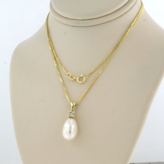 14k geel gouden collier met hanger met parel en diamant 0.10 ct