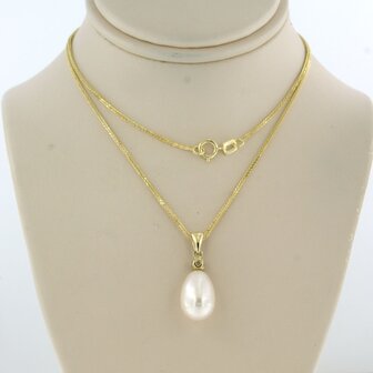 14 kt red gold necklace with pendant with pearl and diamond 0.10 ct