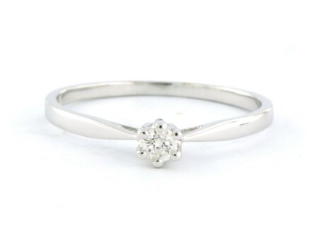 18 kt white gold solitaire ring set with brilliant cut diamond 0.09 ct