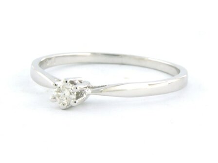 18 kt white gold solitaire ring set with brilliant cut diamond 0.09 ct