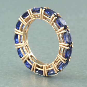 18k ros&eacute; goud hele alliance ring bezet met saffier 6.30ct