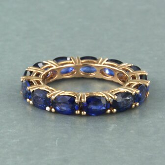 18 kt red gold eternity ring set with sapphire 6.30 ct