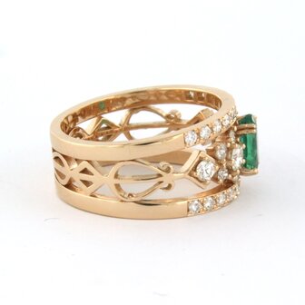 18 kt red gold ring with central emerald and brilliant cut diamond 0.82 ct