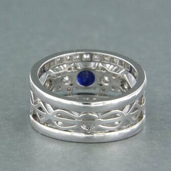 14 kt white gold ring with central sapphire and brilliant cut diamond 0.70 ct