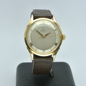 Omega Bumper Automatic Bumper 18k yellow gold case | ref 2421