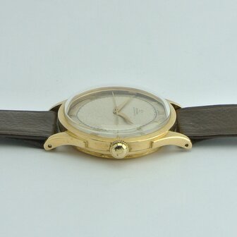 Omega Bumper Automatic Bumper 18k yellow gold case | ref 2421