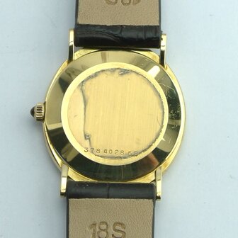 Eterna Ellipse | 18k yellow gold case