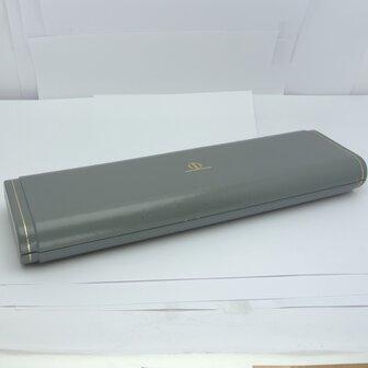 Baume &amp; Mercier Geneve 18k gold case ref 37089