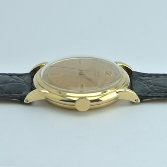 Doxa Automatic | 18k gold case