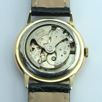 Doxa Automatic | 18k gold case