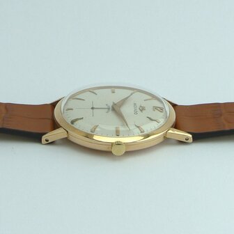 Movado Automatic | 18k gold case