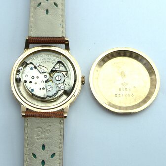Movado Automatic | 18k gold case