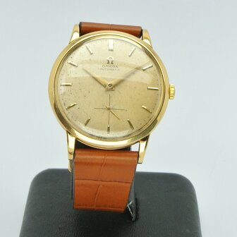 Omega Classic Vintage Automatic ref 2617 18k yellow gold case
