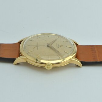 Omega Classic Vintage Automatic ref 2617 18k yellow gold case